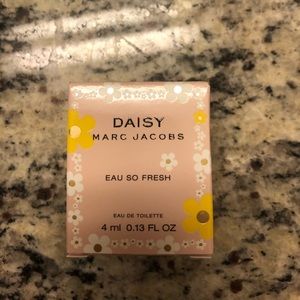 Marc Jacobs Daisy
